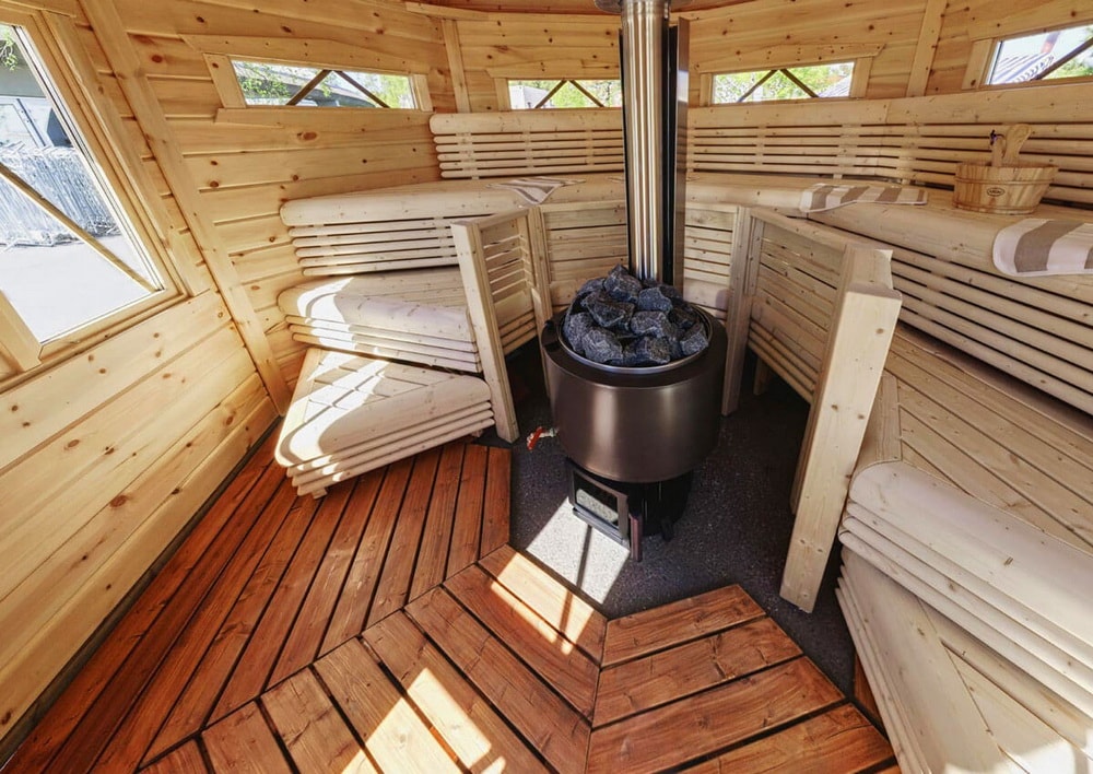 Русские бани с дровяной печью
